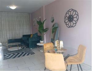 Apartment For Sale in Lyndhurst