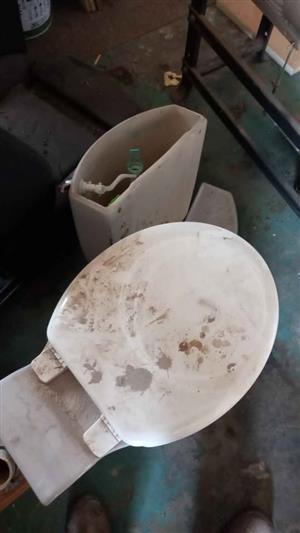 Complete toilet with fittings