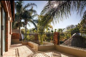 Spacious 1 Bedroom Flat Available 