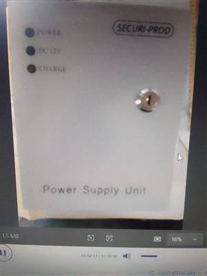 Power supply box and battery