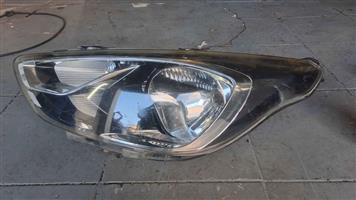 Headlight Ford Figo 2020 1.5L