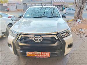 Accident free -2023 White Toyota Hilux Double Cab 2.4 GD -6  Automatic 4x2 Reversing sensor and came
