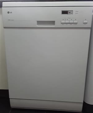 LG white dishwasher 