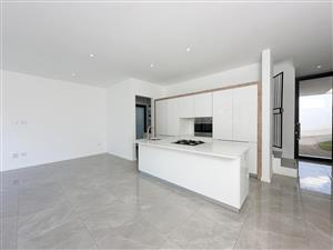 Townhouse For Sale in Bryanston