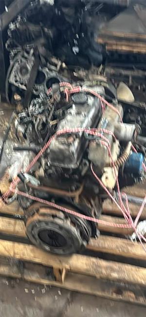 Hyundai D4BB Engine complete. Started.