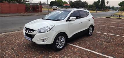 Hyundai ix35 Automatic CRD 4x4 2012model 88000km 