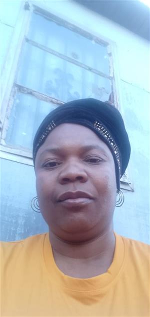 South African maid, nanny, cook needs stay in or stay out work 