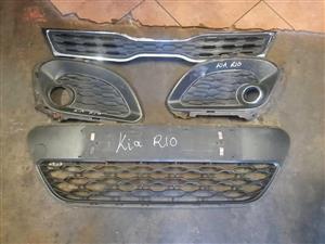 Kia Rio front Grill and foglight cover