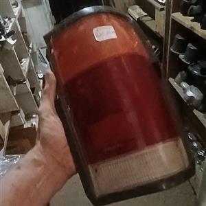 Isuzu, tail light 