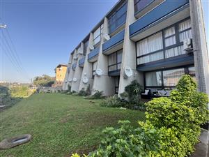 Large 2 bedroom flat in central Amanzimtoti