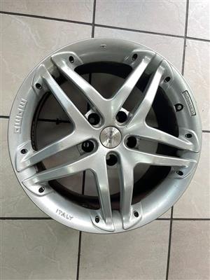 Momo OEM 17s in excellent condition to swop for 4x100 wheel same value