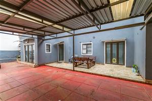 Immaculate 4 Bedroom Home For Sale in Dobsonville Ext 2!