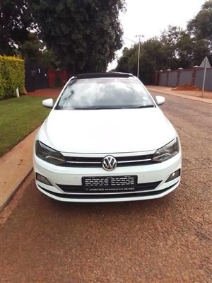 2018 polo1.0tsi,DSG ,comfortline with 138000km full service history,metallic whi