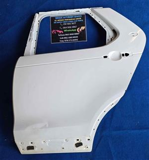 Land Rover Discovery 5 Left Rear Door