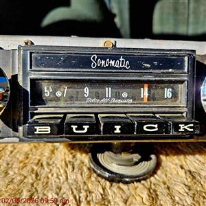 BUICK OEM FACTORY FITTED RADIO. 'Buick Sonomatic Delco All-Transistor' Buick Riviera, LeSabre etc.