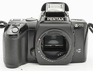 Pentax film camera Z-70 AF-SLR with accessories in excellent condition. 