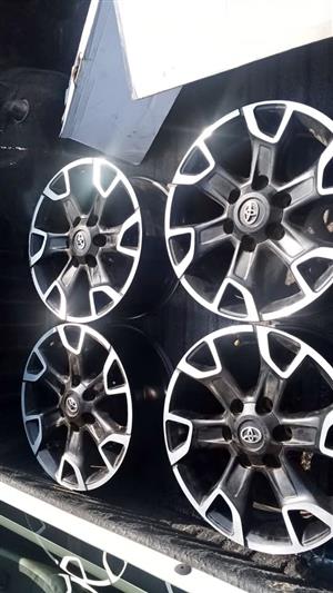 18inch Toyota Legend 50 original mags set