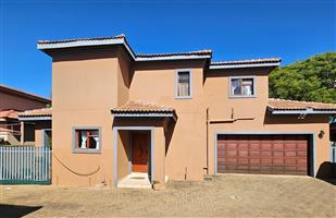 Townhouse For Sale in Lydenburg