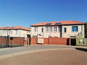 Duplex for sale in amandasig