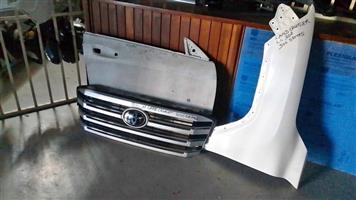 Toyota land cruiser Prado LC 300 grill and fender
