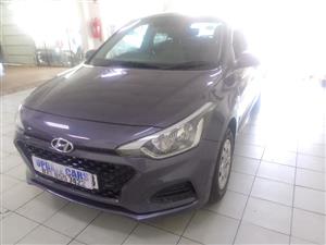 2018 Hyundai i20 1.2Motion manual Grey color Petrol  Service History  64000km