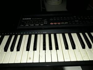 Casio Keyboard ( Casiotone CT-640)