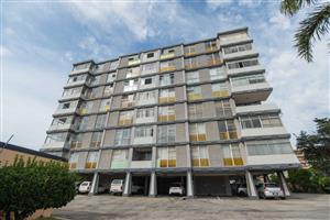Apartment For Sale in Richmond Hill