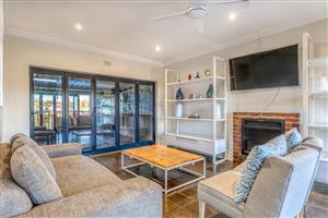 Newly Renovated ,Spacious Entertainer In Quiet And Convenient Location