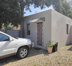 Garden Cottage Rental Monthly in Oakdale