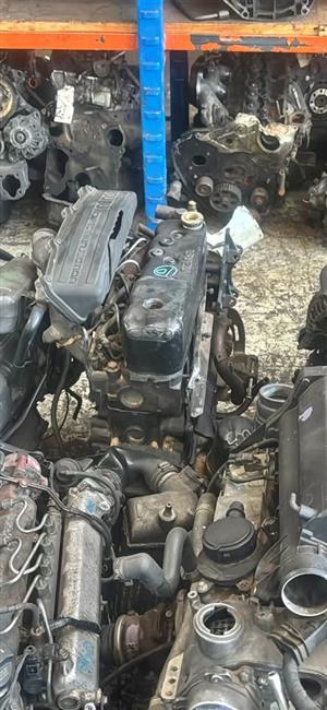 Isuzu 4JB1 2.8 non turbo head block sump engine for sale