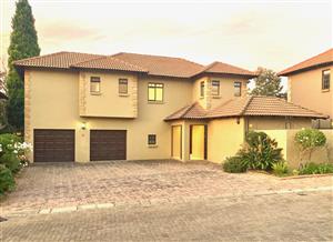 House For Sale in Paulshof