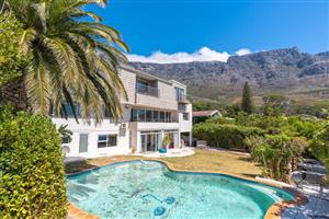 House For Sale in Vredehoek