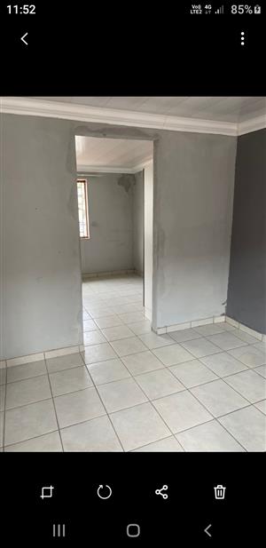 Spacious bachelor to rent in block G.