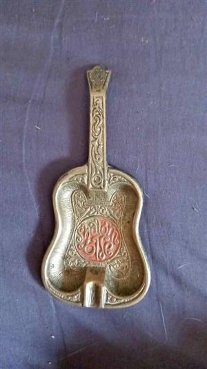 Vintage ukulele ashtray