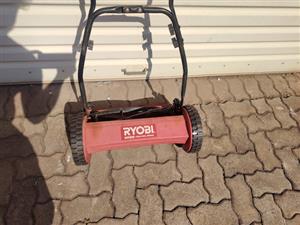 Ryobi RPM-380 380mm Manual Push Reel Mower – Needs Minor TLC