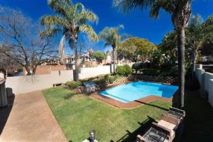 2 bed Townhouse Sonneglans Randburg