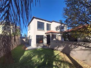 House For Sale in Bassonia Rock