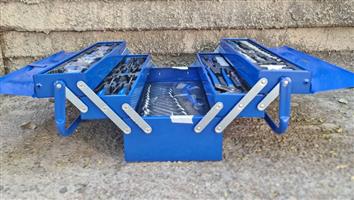 SPLINTERNUUT 77PCS TOOLBOX.. (R1500 CASH NOT NEGOTIABLE)(PRETORIA Gezina)