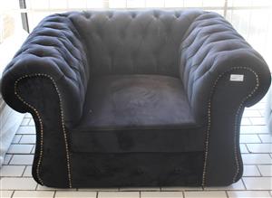 BLACK SINGLE COUCH S