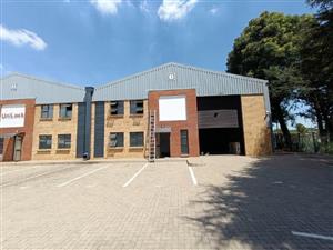 Fantastic Warehouse to let in Princess AH!