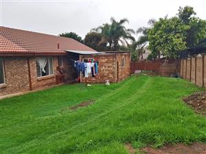 4 4 bedroom house for sale in Suiderburg.