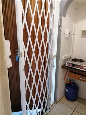 1 bed fgarden flat with en suite