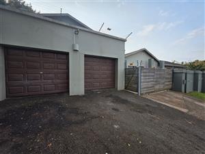 Exceptional Family Residence with Two Additional Flatlets