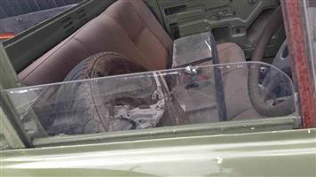 Nissan 1400 RHS door glass