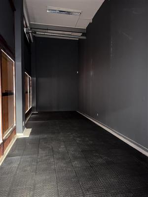 Retail Rental Monthly in Foreshore