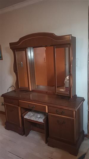 Dresser for sale price negotiable 