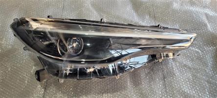2023 TOYOTA COROLLA CROSS FULL LED HEADLIGHT RIGHT SIDE FOR SALE.