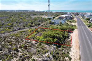 Established area boasting a coastal feel!