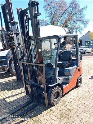 EX-HEINEKEN TOYOTA GAS FORKLIFTS