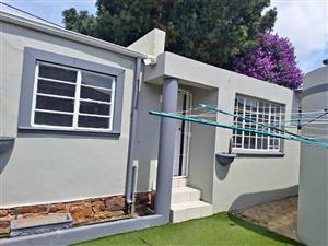 Mini 1 bedroom Cottage To Let In Kensington 🏡